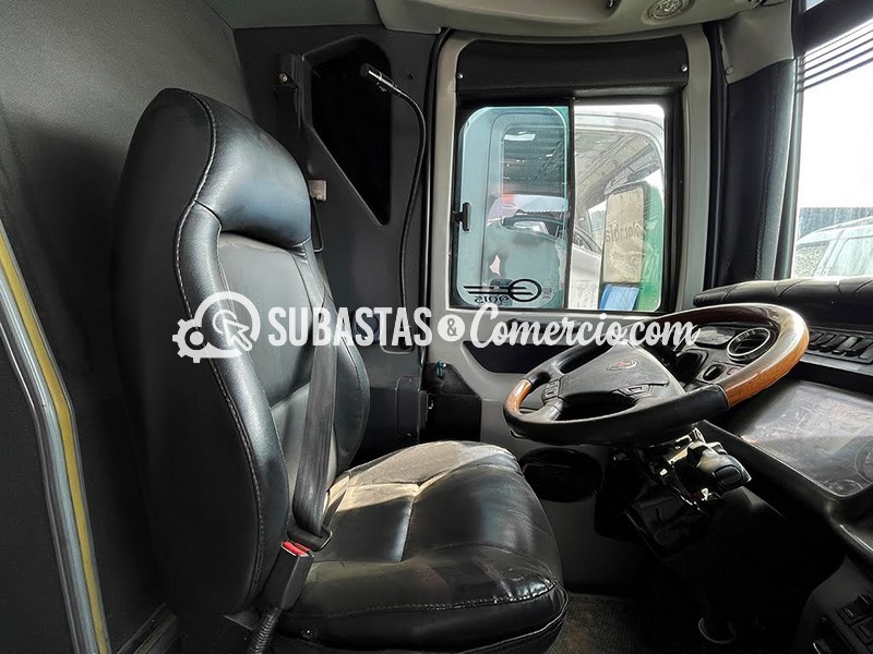 6.Interior Carro.JPG
